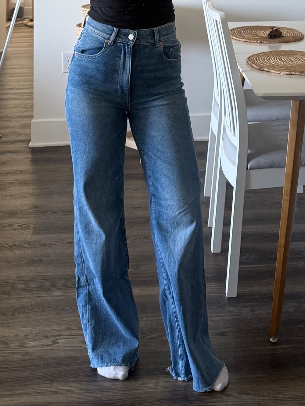 DL1961 High-Rise Wide Leg Jeans in Medium Blue Wash